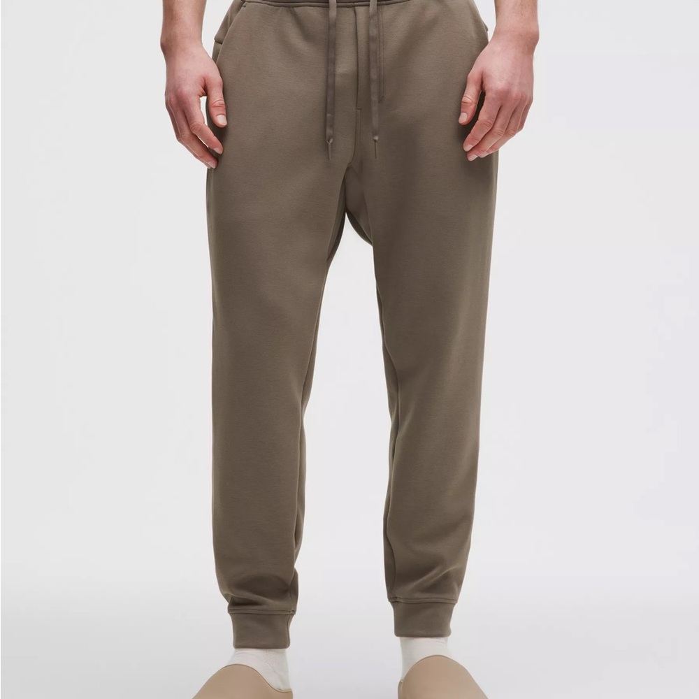 Men's Lululemon Smooth Spacer Olive Brown Jogger l Drawstring Sweatpants